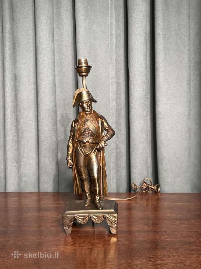Vintažinė stalo lempa – Napoleonas