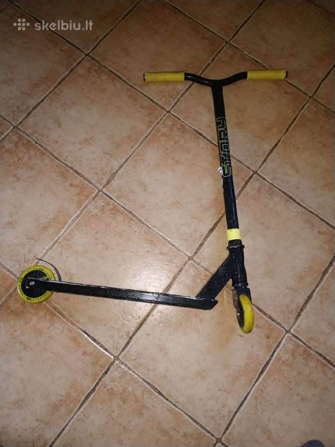 Paspirtukas triratis