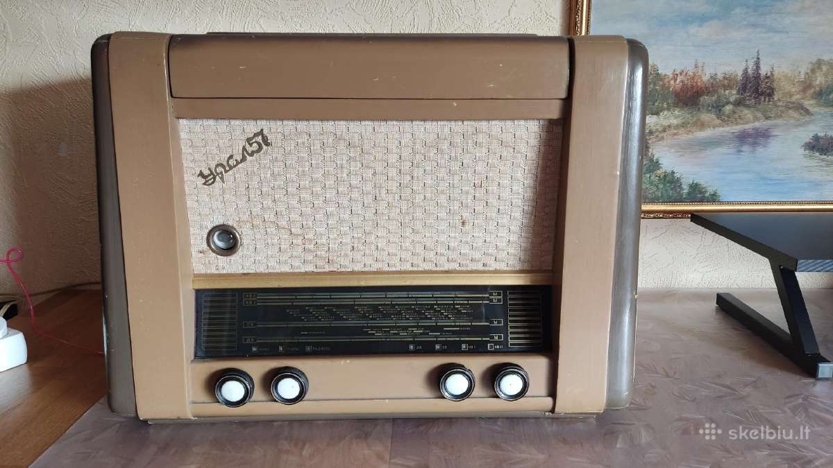 Parduodu 1957 metų radiolą „ural-57“