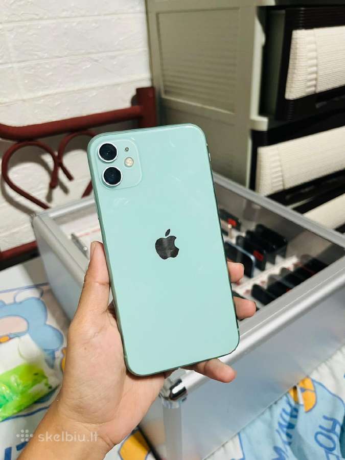 iPhone 11