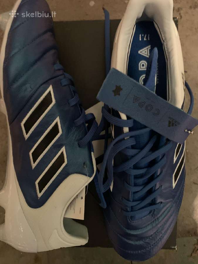 Parduodu originalus Adidas futbolo batelius