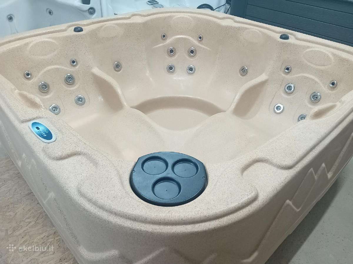 Lauko sukurine vonia/jacuzzi