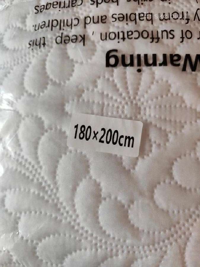 Neperšlampama čiužinio apsauga / paklodė su guma