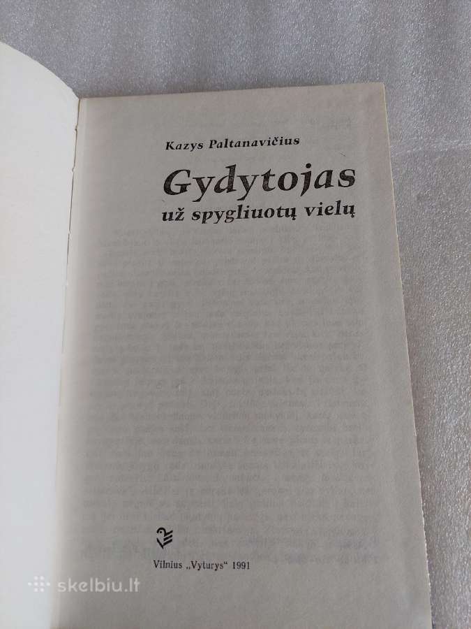 Gydytojas už spygliuotų vielų - nuotraukos Nr. 2