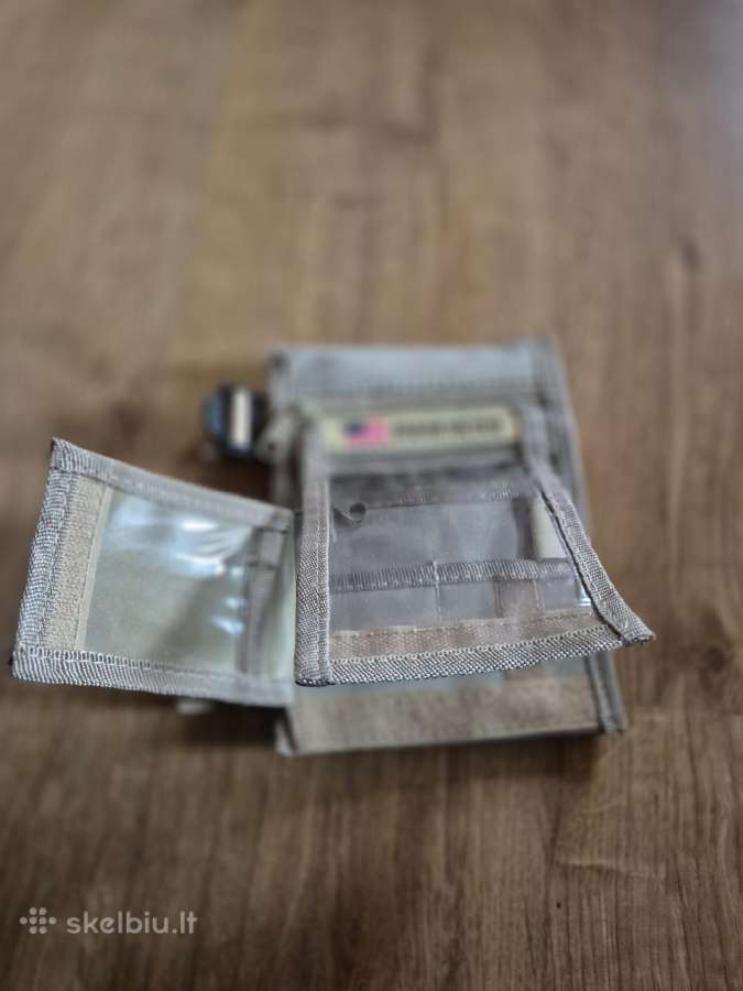 Dokumentų dėklas ant rankos