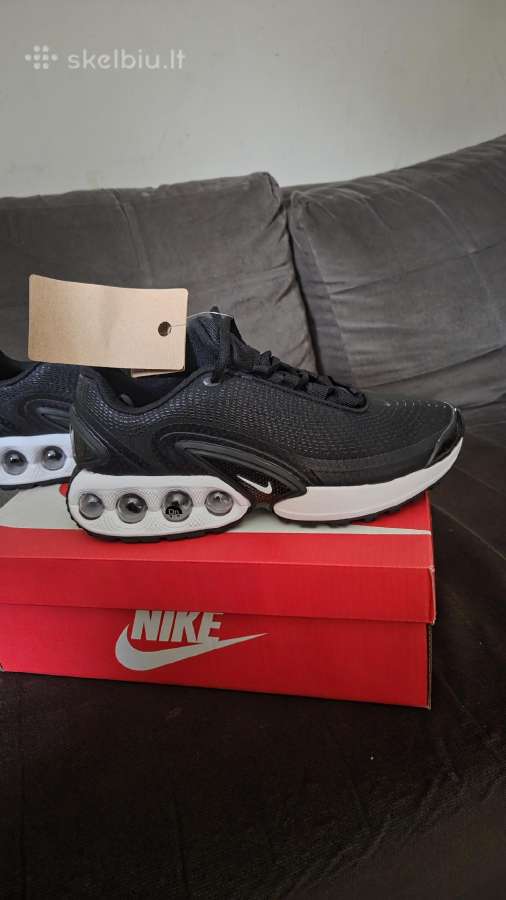 Parduodu naujus Nike kedus.