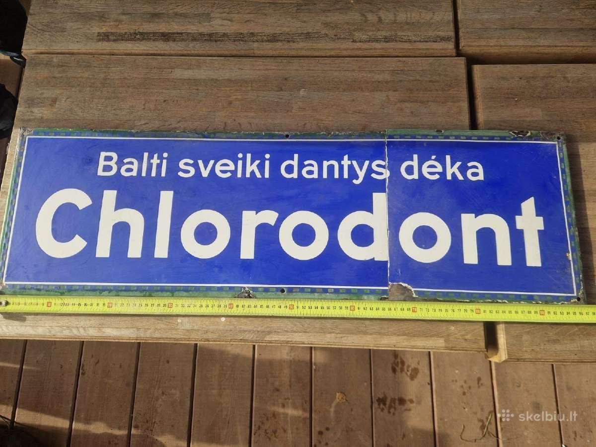 Emaliuota reklaminė lenta prieškaris