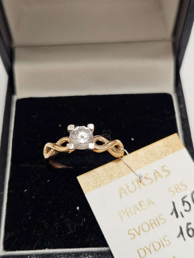 Auksinis žiedas - 149 Eur.