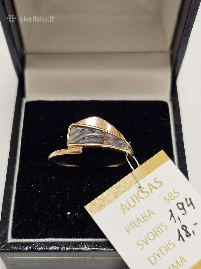 Auksinis žiedas - 192 Eur.