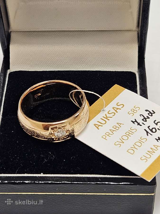 Auksinis žiedas - 1075 Eur.