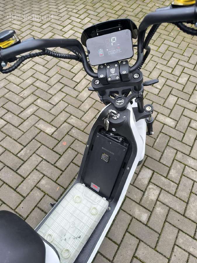 Elektrinis motoroleris E-baldur 1.0a 2000w