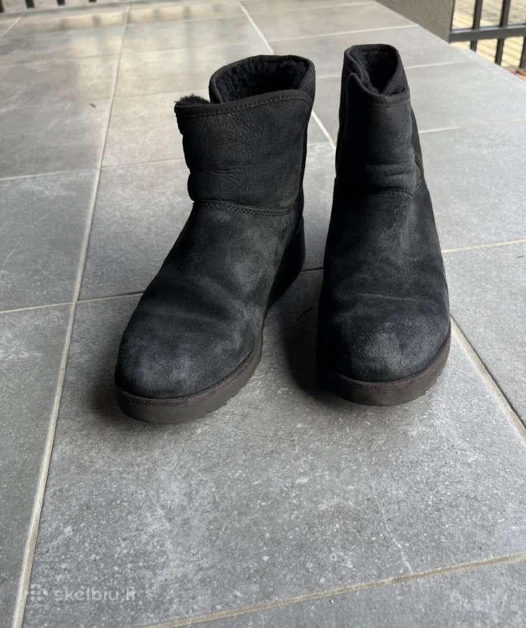 Žeminiai batai, Ugg
