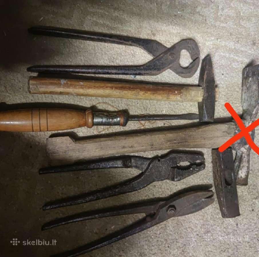 Sendaikčiai iš garažo