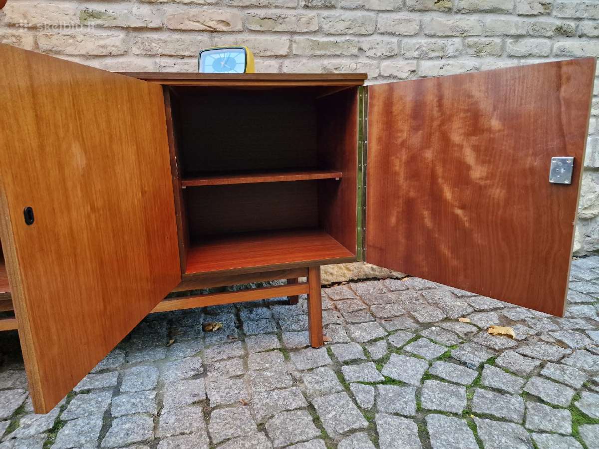 Vintažinė mid century riešutmedžio indauja/komoda - nuotraukos Nr. 8