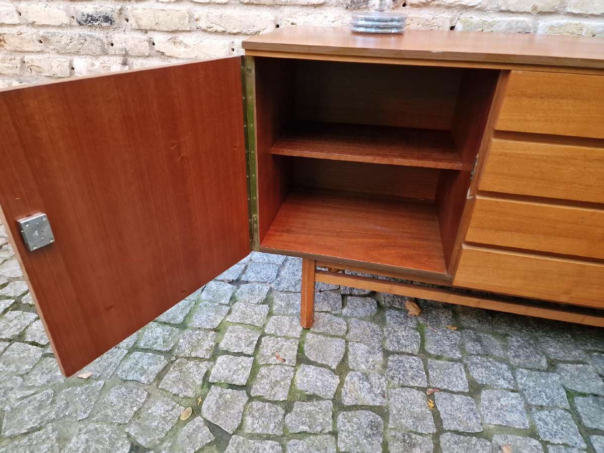Vintažinė mid century riešutmedžio indauja/komoda - nuotraukos Nr. 11