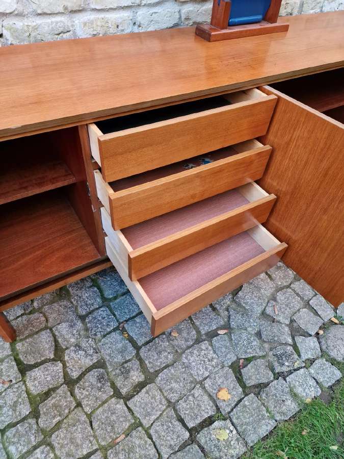 Vintažinė mid century riešutmedžio indauja/komoda - nuotraukos Nr. 12