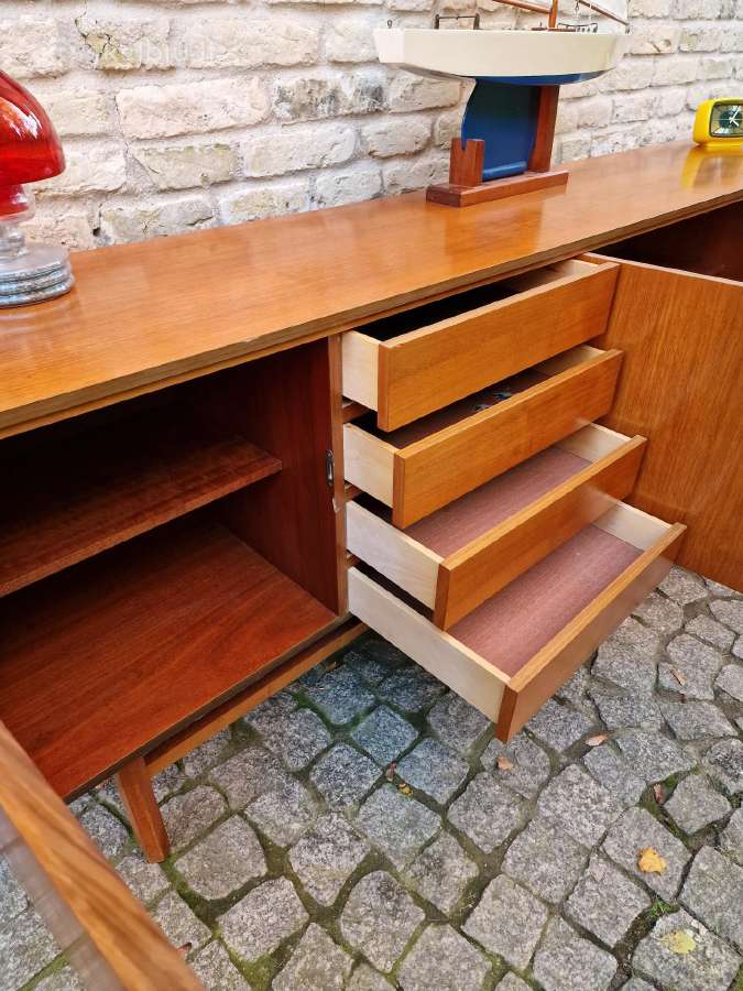 Vintažinė mid century riešutmedžio indauja/komoda - nuotraukos Nr. 15