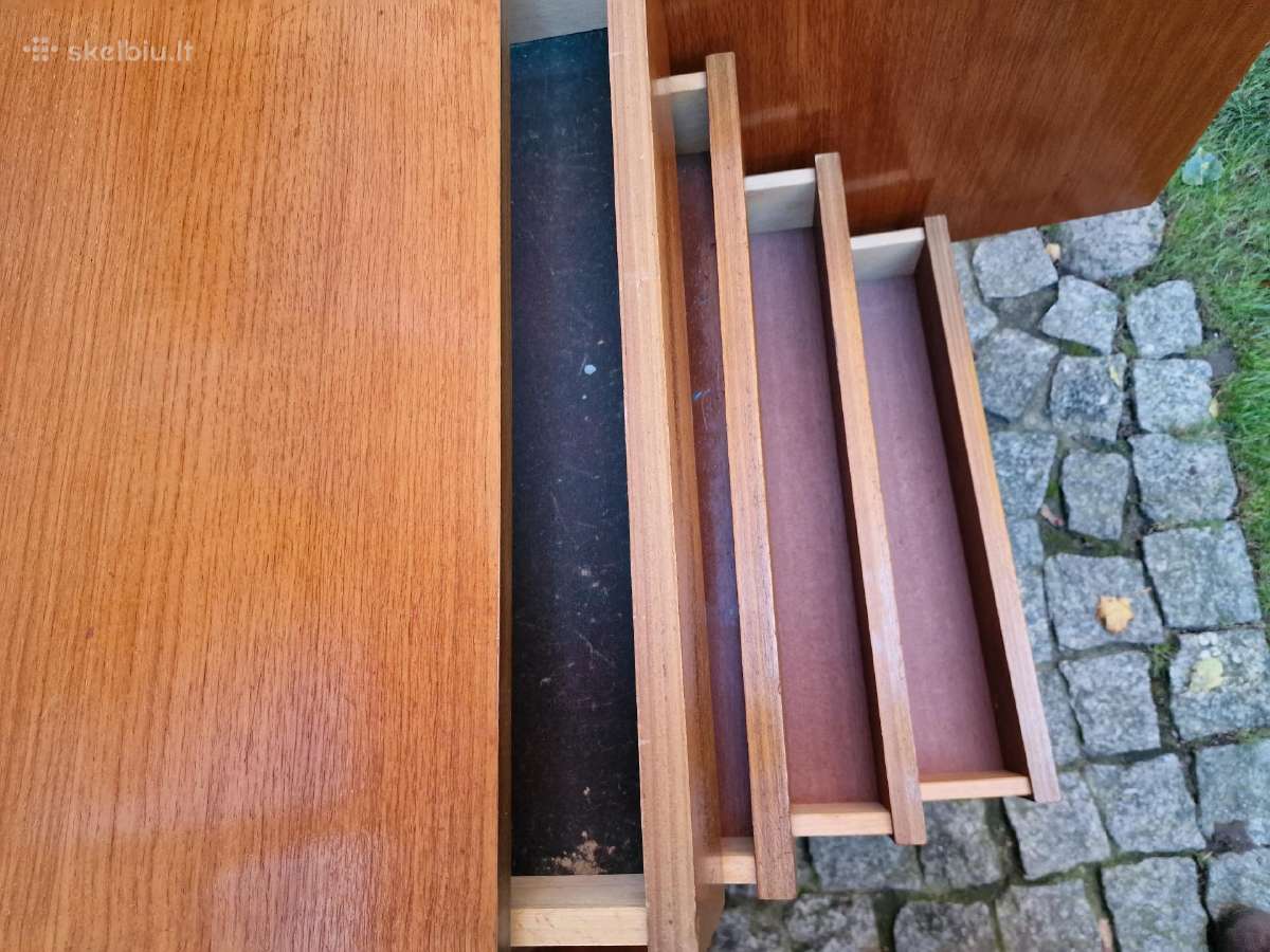 Vintažinė mid century riešutmedžio indauja/komoda - nuotraukos Nr. 17