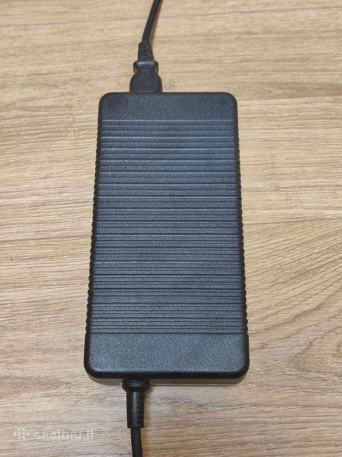 Liteon Įkroviklis / Maitinimo Blokas 19.5 V 16.9 A