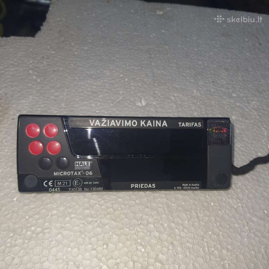 Parduoda taksometra, cekiu spaudintuva, plafona.
