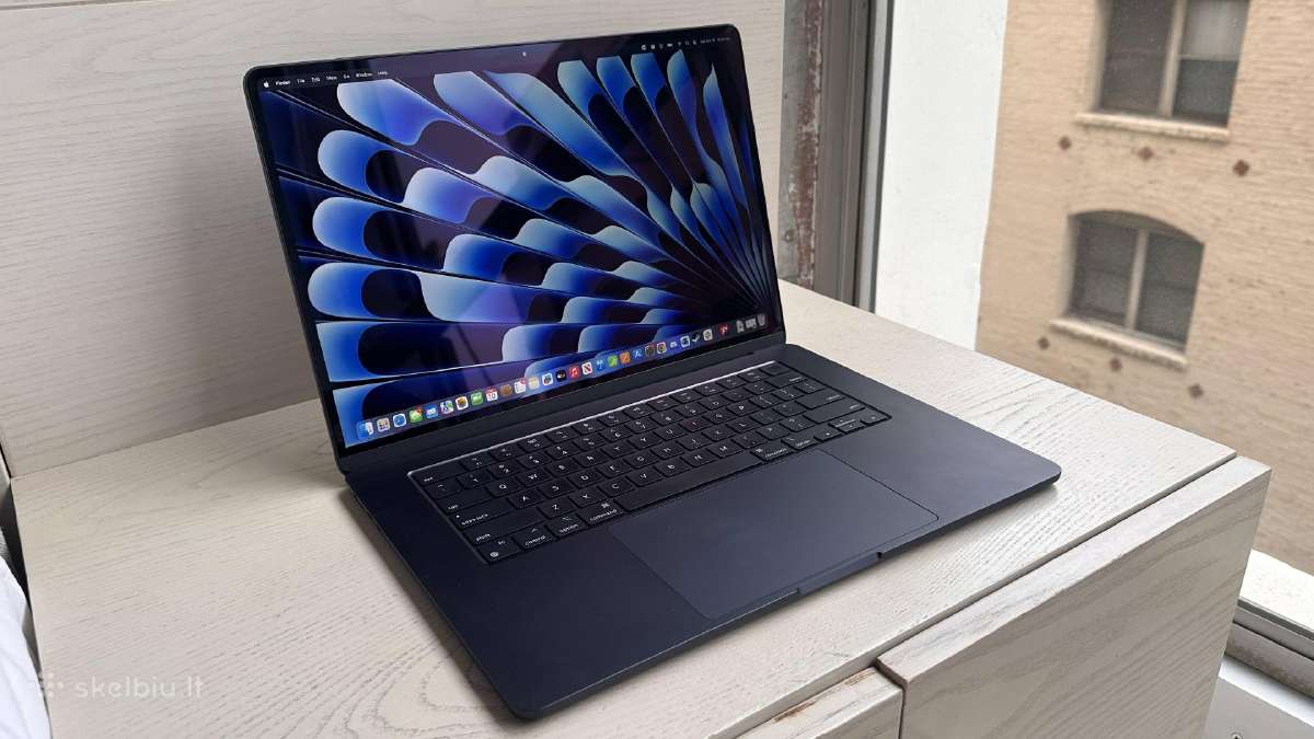 MacBook air 15 colių 2023 a2941 m2/8gb/256gb.