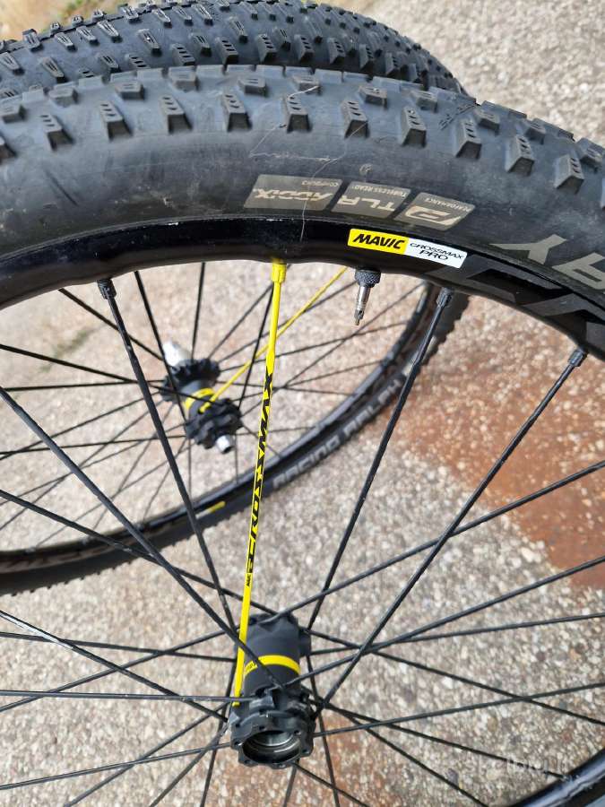 Cannondale Lefty ratai