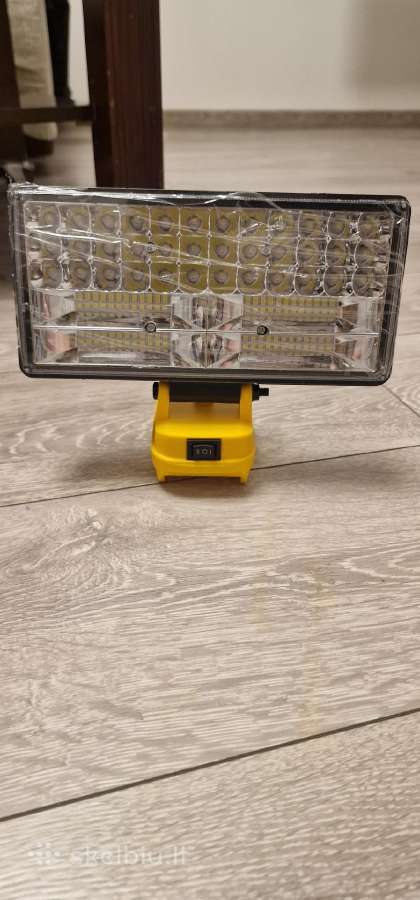Prožektorius Dewalt baterijom