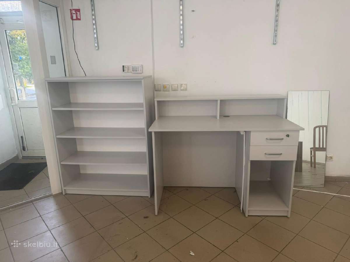 Parduotuves Prekystalis su lentyna