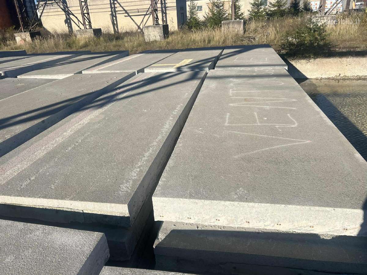 Betoninės kelio plokštės