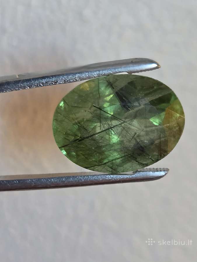 Parduoda 12,46ct natūralų peridotą