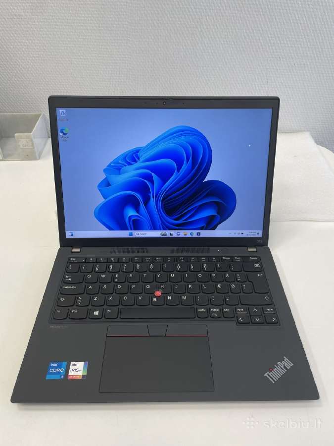 Lenovo Thinkpad X13 i5-1135g7 8gb RAM 256gb SSD