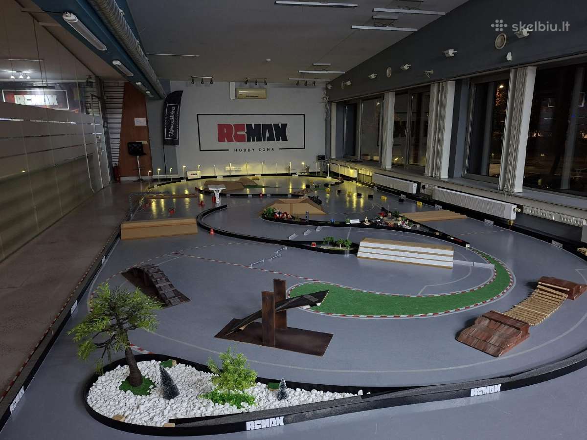 Pasivažinėjimas drift trasoje su RC drift modeliu - nuotraukos Nr. 13