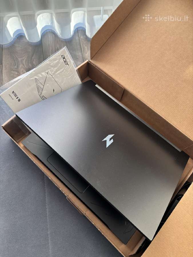 Acer Nitro V16