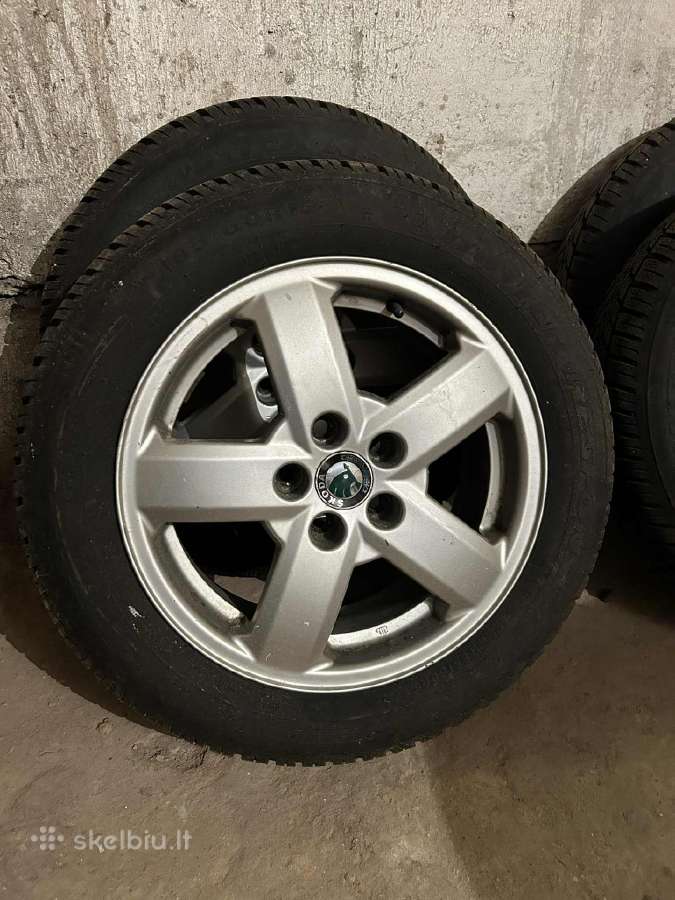 Žieminės padangos su ratlankiais 185/60 R15 4vnt