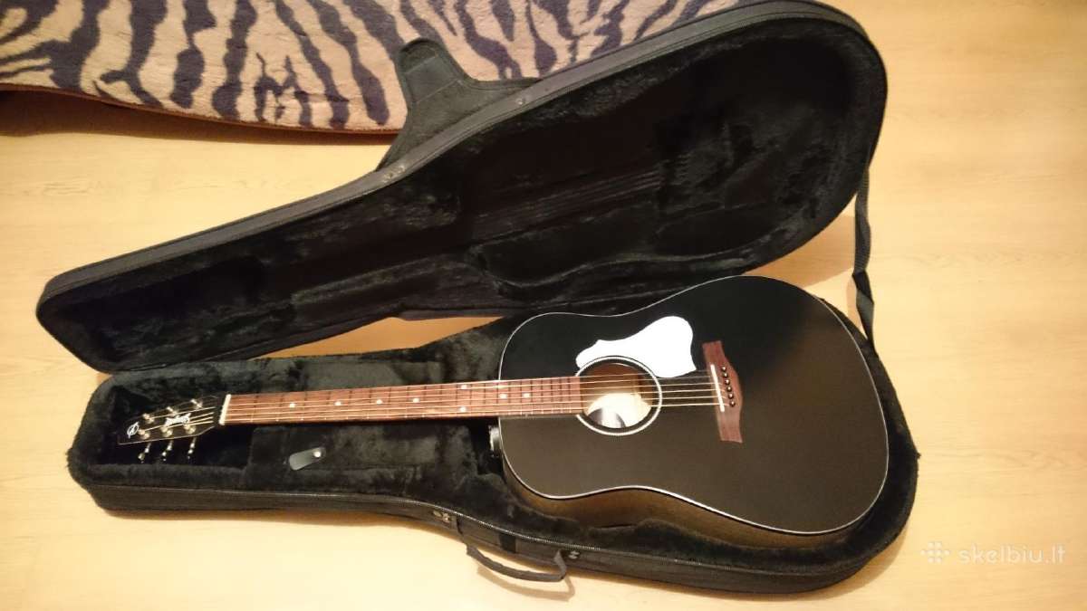 Kietas deklas Gator akustinei gitarai