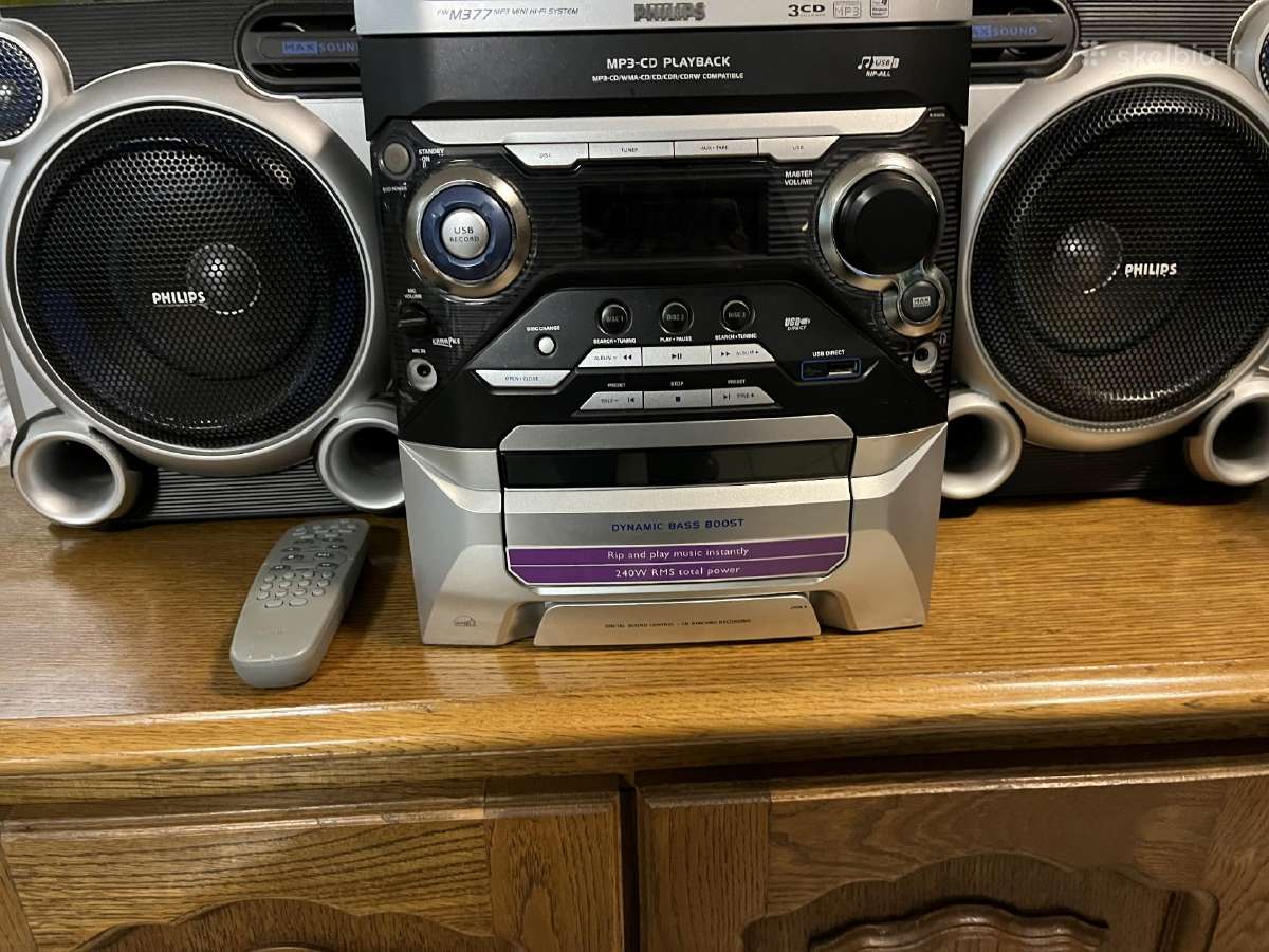 Parduodu audio techniką