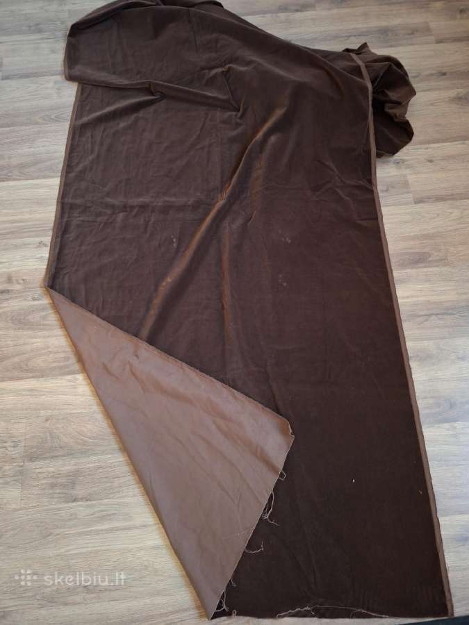 Audinys medžiaga 400x92cm. Ruda