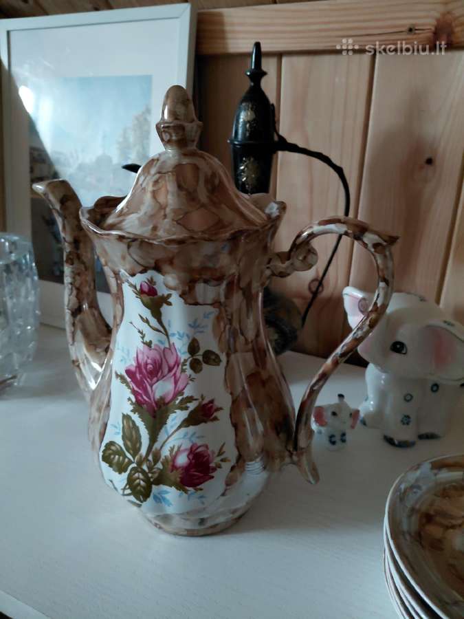 Labai dailus ir kokybiškas servizas kavai