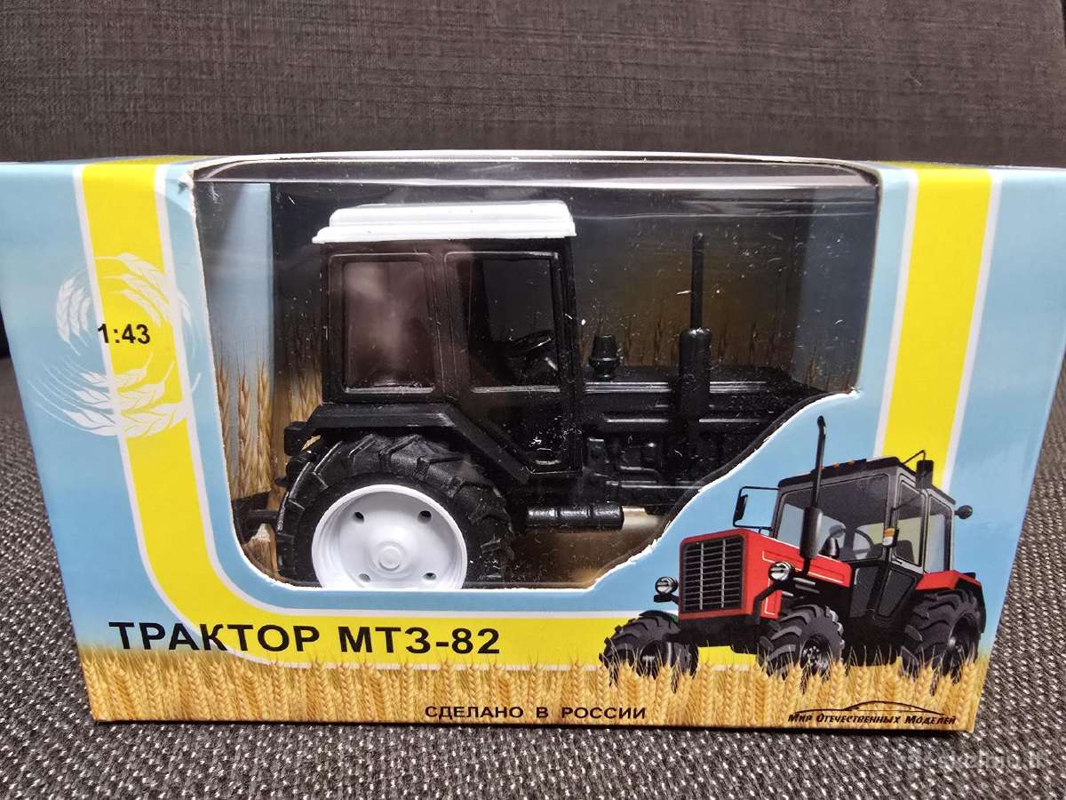 1:43 traktoriaus modeliukas Mtz-82