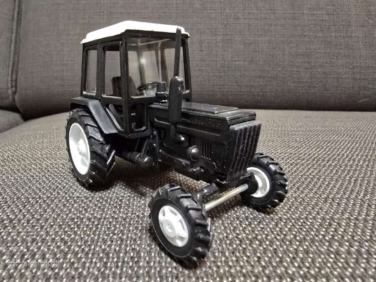 1:43 traktoriaus modeliukas Mtz-82 - nuotraukos Nr. 5