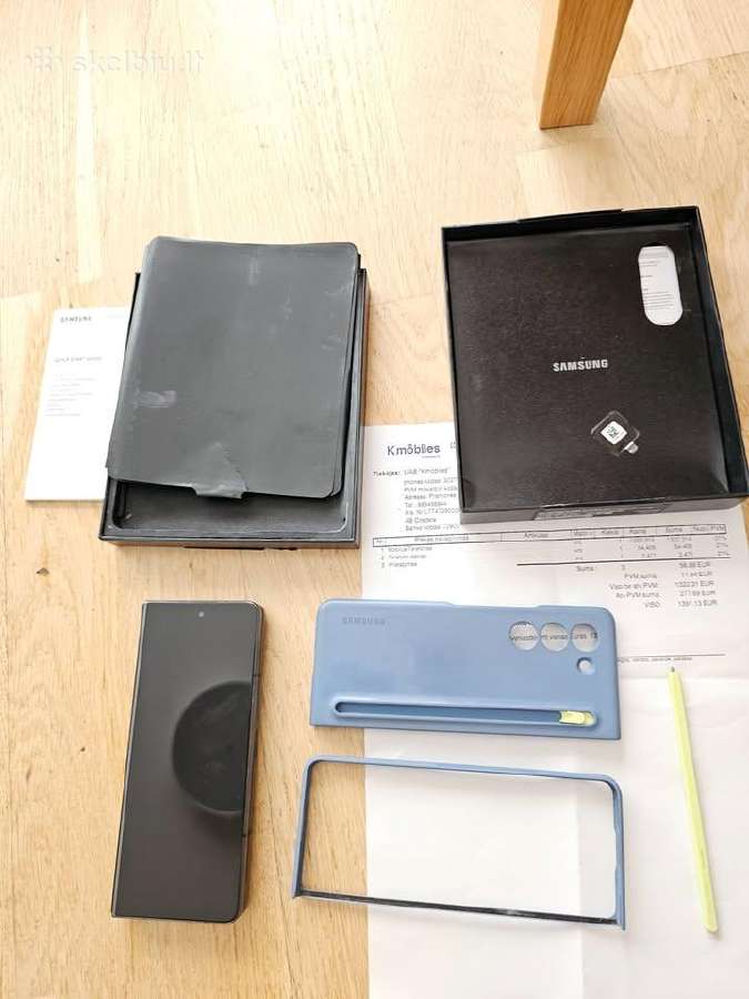 Fold 5 juodas