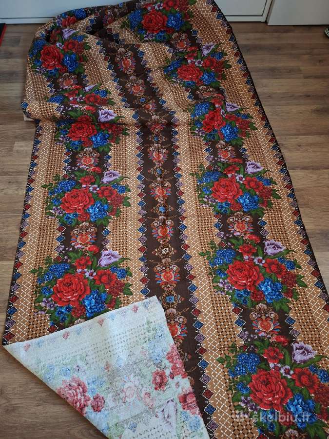 Margas audinys medžiaga 400x115cm