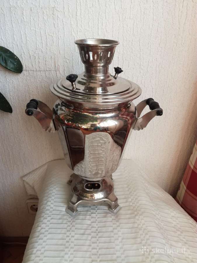 Senų laikų,didelis,puošnus,veikiantis arbatinis