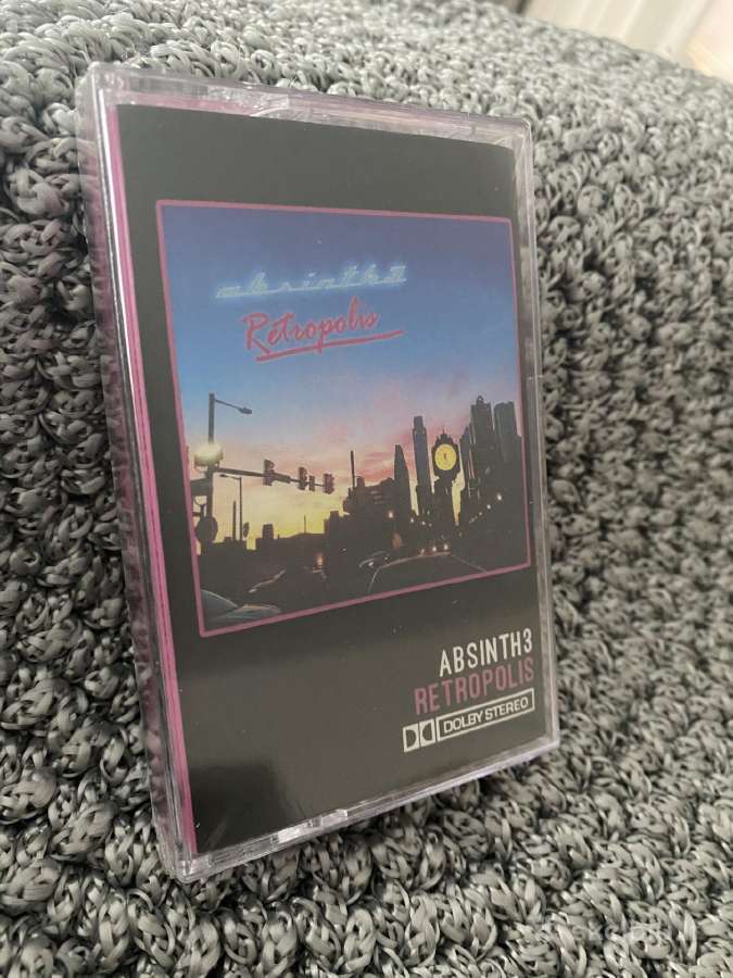 20 kasečių new retro wave, synth wave - nuotraukos Nr. 15