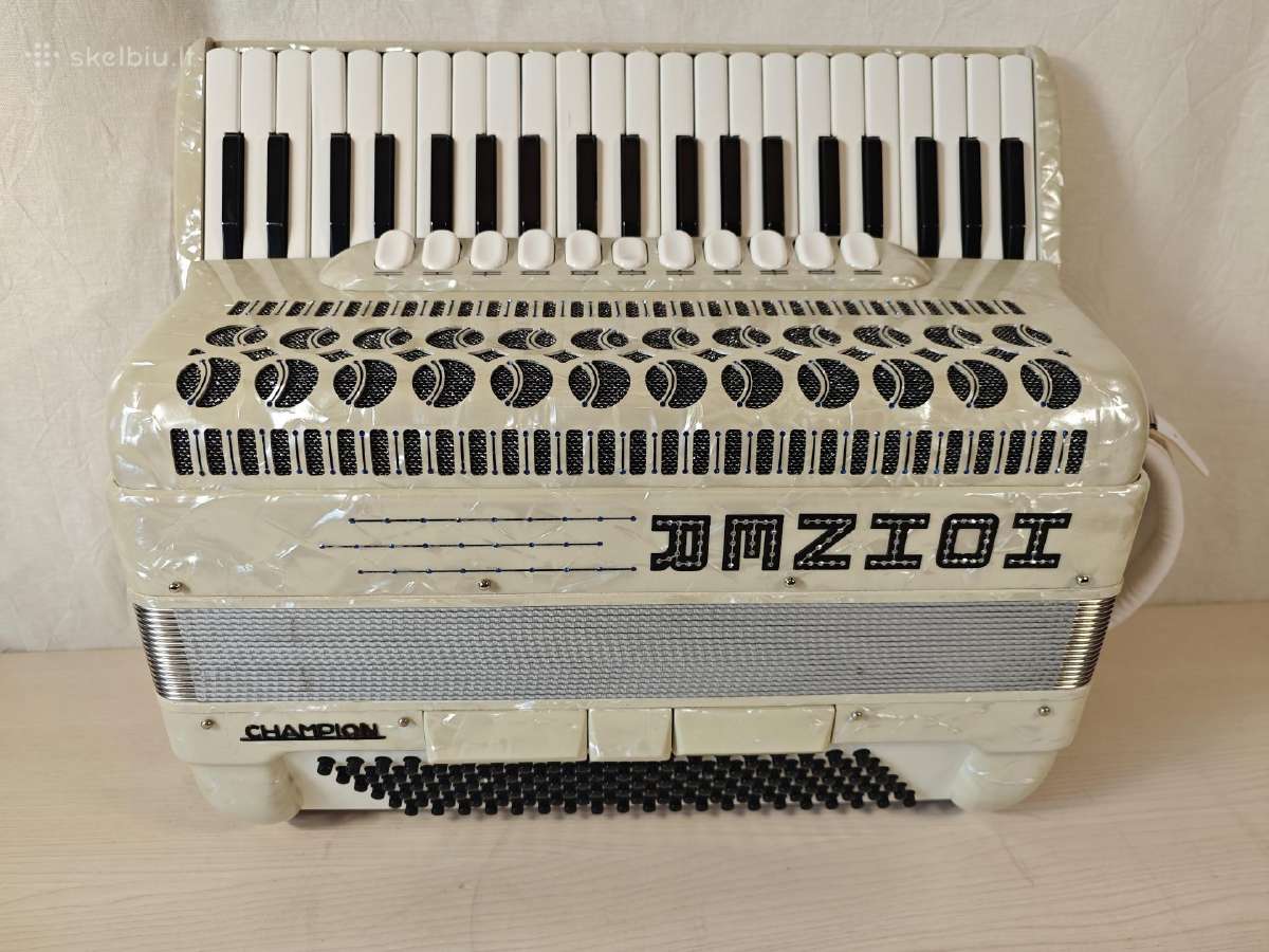 Hohner Champion