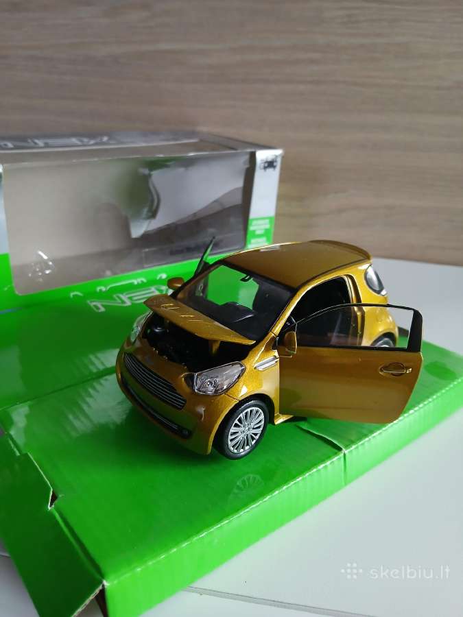 Aston Martin modeliukai 1:24 - nuotraukos Nr. 2