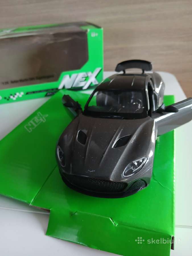 Aston Martin modeliukai 1:24 - nuotraukos Nr. 10