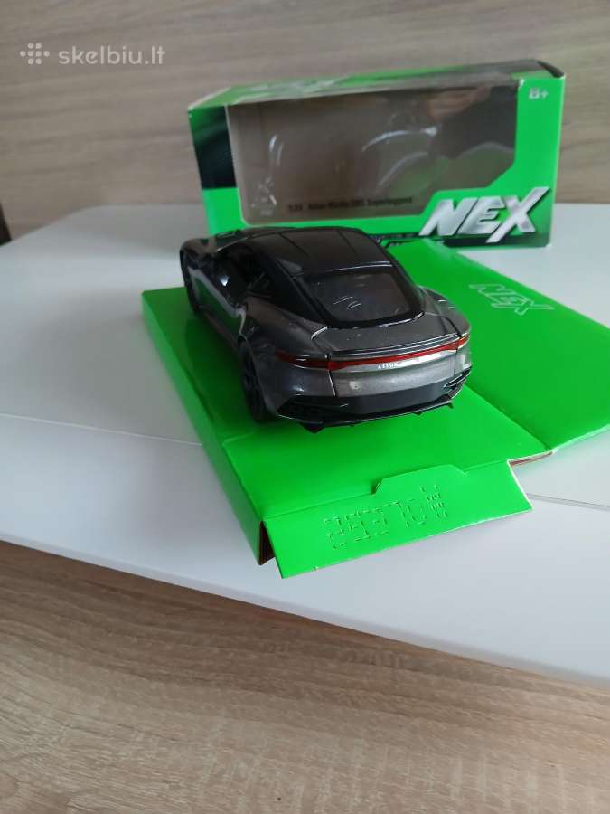 Aston Martin modeliukai 1:24 - nuotraukos Nr. 12