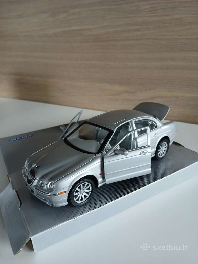 Jaguar modeliukai 1:24 - nuotraukos Nr. 11