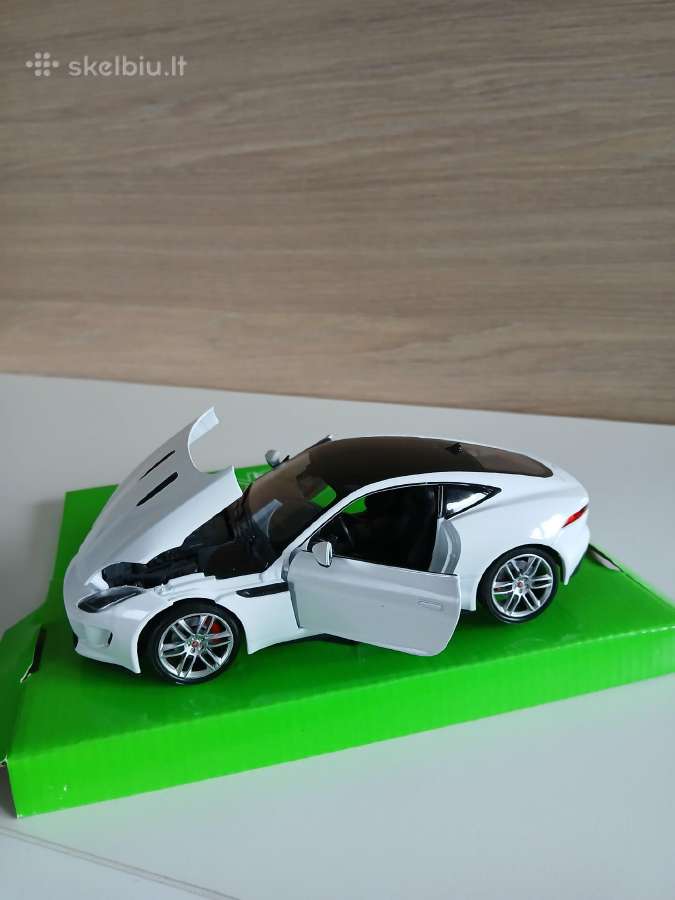 Jaguar modeliukai 1:24 - nuotraukos Nr. 14